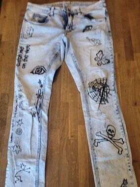 Rogue Acid Wash Tattoo Graphic Print Skinny Jeans 32W
